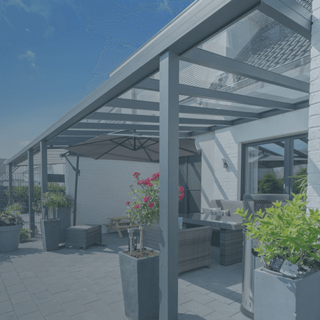 Terrassenüberdachung mit Beleuchtung